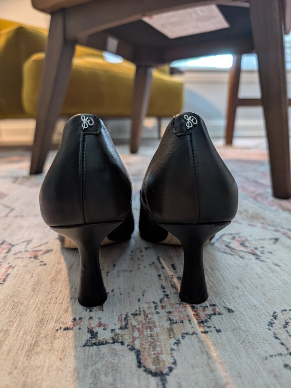 Sam Edelman Signature Collection Ria Pump - Picture 3 of 5